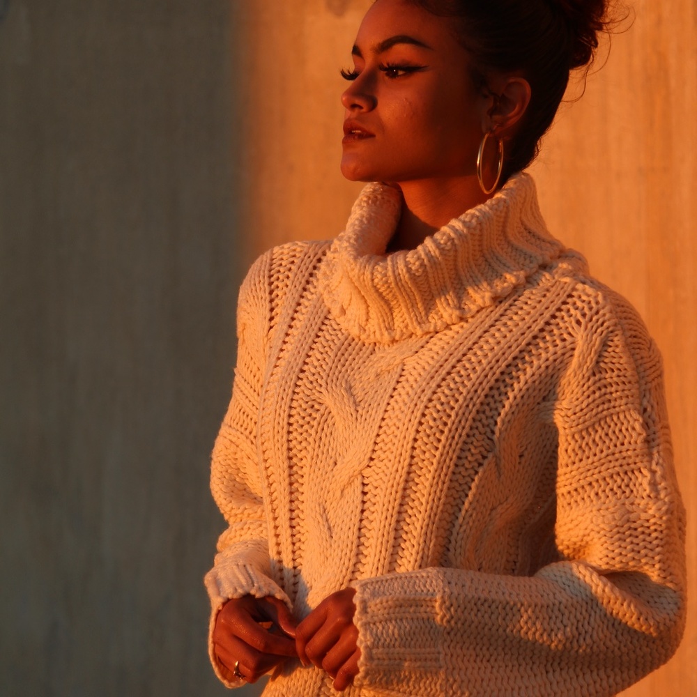Chunky Knit Turtleneck Sweater - Picture 1 of 3